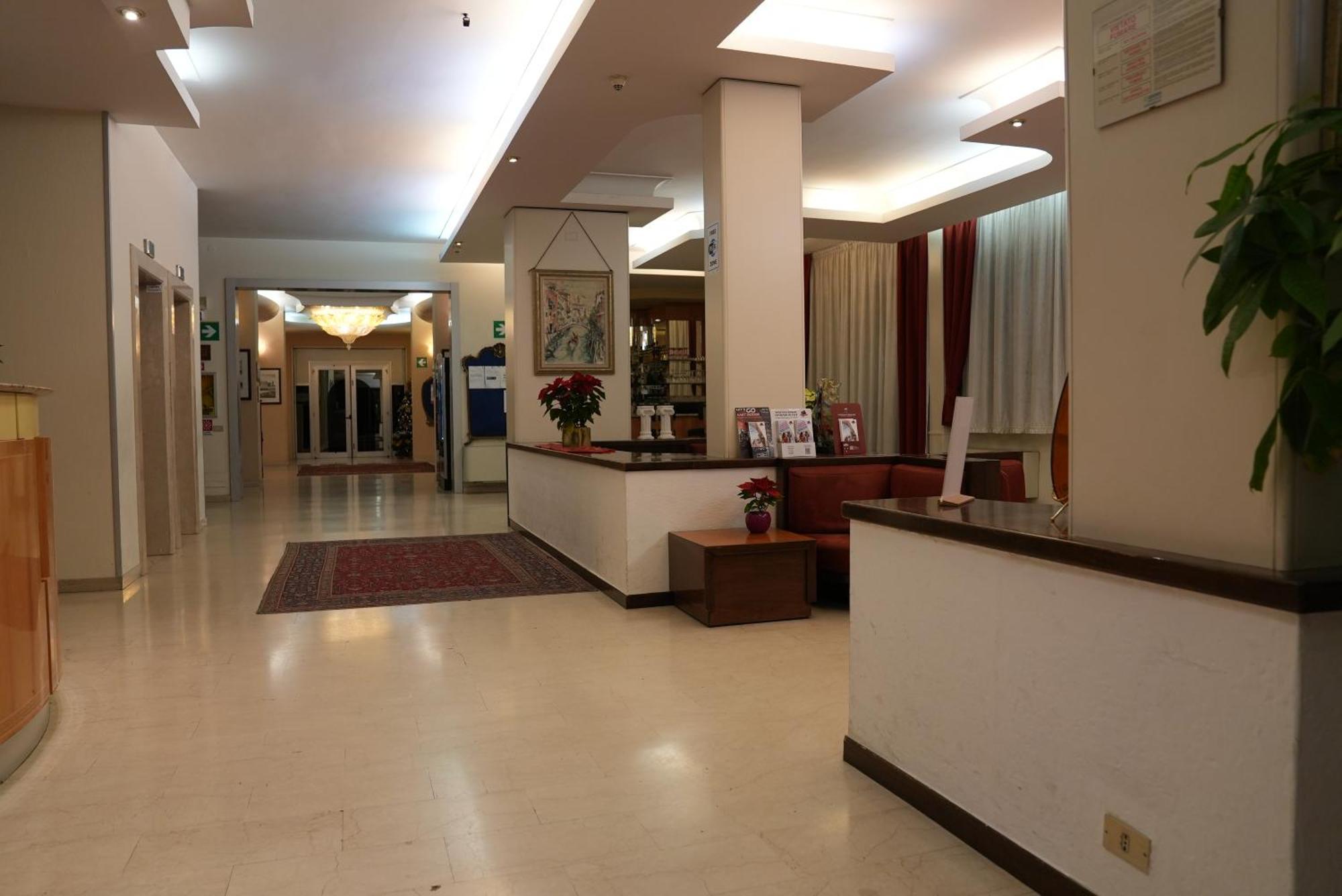 Hotel Albatros Mestre Exterior photo